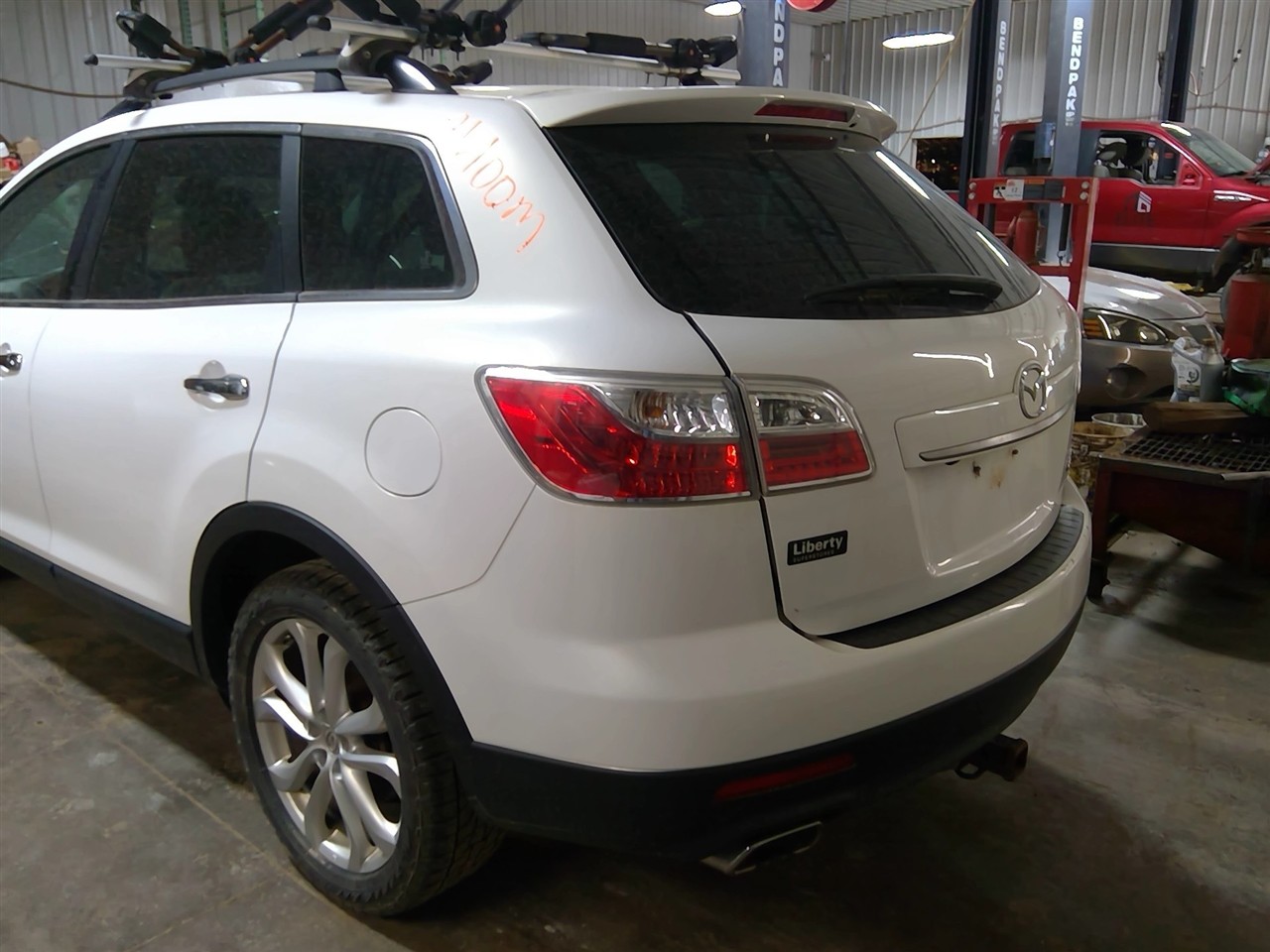https://f005.backblazeb2.com/file/img-partshotlines-com/Inventory/MA178/Vehicle/11669_11.jpg