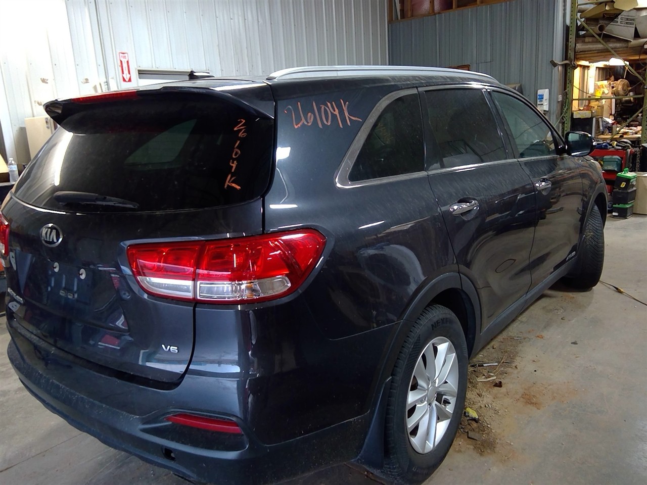 https://f005.backblazeb2.com/file/img-partshotlines-com/Inventory/MA178/Vehicle/11706_12.jpg