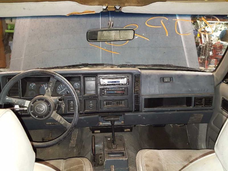 https://f005.backblazeb2.com/file/img-partshotlines-com/Inventory/MA178/Vehicle/4247_08.jpg