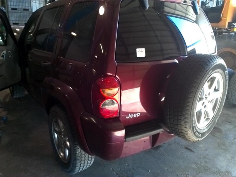 https://f005.backblazeb2.com/file/img-partshotlines-com/Inventory/MA178/Vehicle/4766_08.jpg