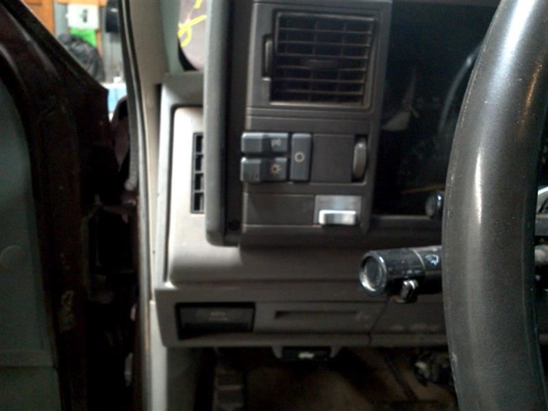 https://f005.backblazeb2.com/file/img-partshotlines-com/Inventory/MA178/Vehicle/5246_08.jpg