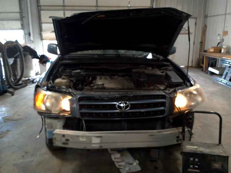 https://f005.backblazeb2.com/file/img-partshotlines-com/Inventory/MA178/Vehicle/5345_12.jpg