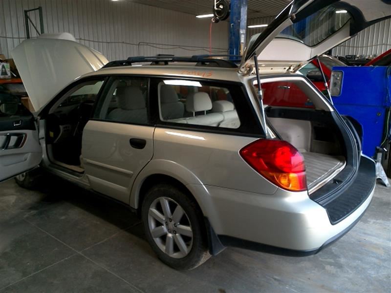 https://f005.backblazeb2.com/file/img-partshotlines-com/Inventory/MA178/Vehicle/5387_01.jpg