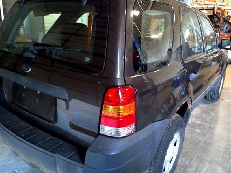 https://f005.backblazeb2.com/file/img-partshotlines-com/Inventory/MA178/Vehicle/5655_06.jpg
