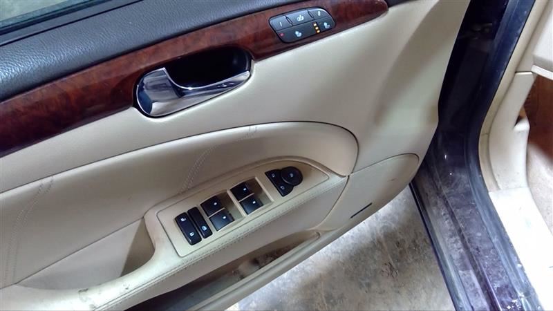 https://f005.backblazeb2.com/file/img-partshotlines-com/Inventory/MA178/Vehicle/5842_08.jpg