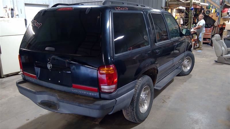https://f005.backblazeb2.com/file/img-partshotlines-com/Inventory/MA178/Vehicle/6147_09.jpg