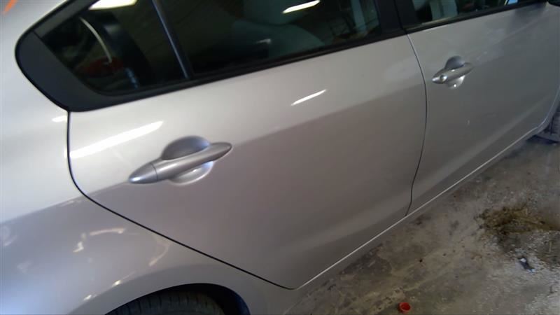 https://f005.backblazeb2.com/file/img-partshotlines-com/Inventory/MA178/Vehicle/6686_12.jpg