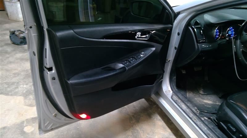 https://f005.backblazeb2.com/file/img-partshotlines-com/Inventory/MA178/Vehicle/6772_09.jpg