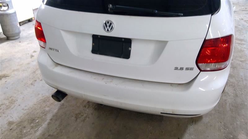 https://f005.backblazeb2.com/file/img-partshotlines-com/Inventory/MA178/Vehicle/6884_05.jpg