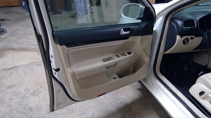 https://f005.backblazeb2.com/file/img-partshotlines-com/Inventory/MA178/Vehicle/6884_09.jpg