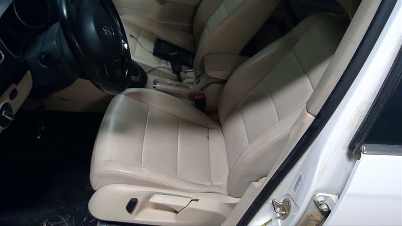 https://f005.backblazeb2.com/file/img-partshotlines-com/Inventory/MA178/Vehicle/6884_11.jpg