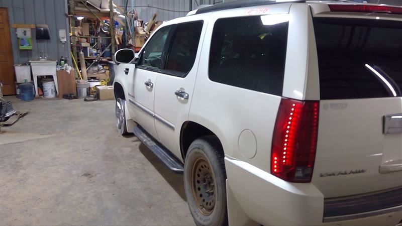 https://f005.backblazeb2.com/file/img-partshotlines-com/Inventory/MA178/Vehicle/7546_10.jpg