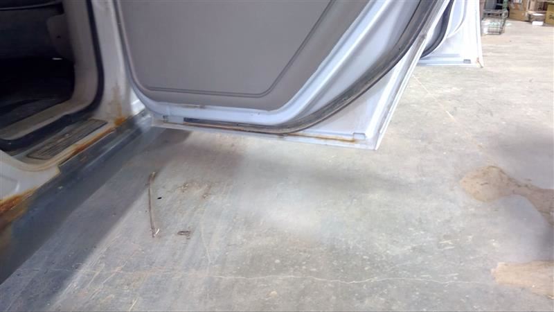 https://f005.backblazeb2.com/file/img-partshotlines-com/Inventory/MA178/Vehicle/8160_11.jpg