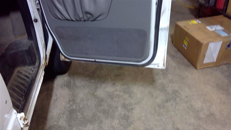 https://f005.backblazeb2.com/file/img-partshotlines-com/Inventory/MA178/Vehicle/8802_12.jpg
