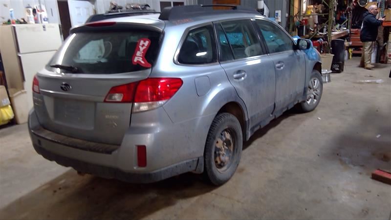 https://f005.backblazeb2.com/file/img-partshotlines-com/Inventory/MA178/Vehicle/8969_06.jpg