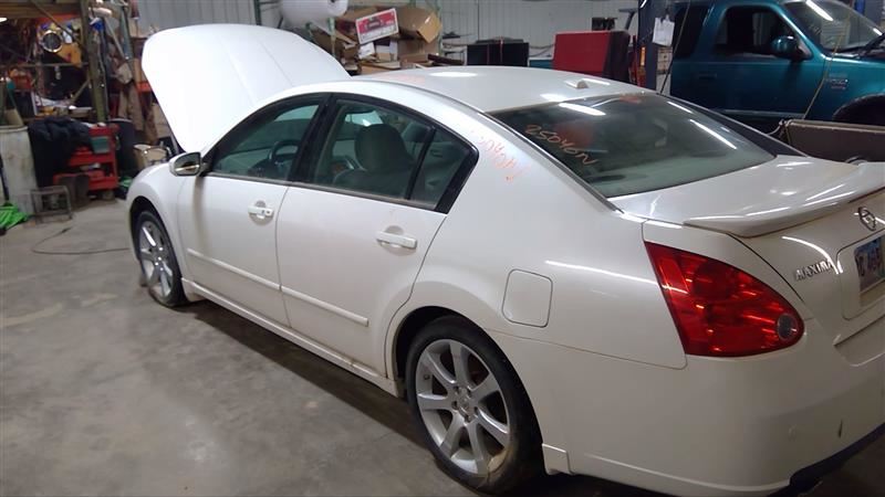 https://f005.backblazeb2.com/file/img-partshotlines-com/Inventory/MA178/Vehicle/9166_07.jpg