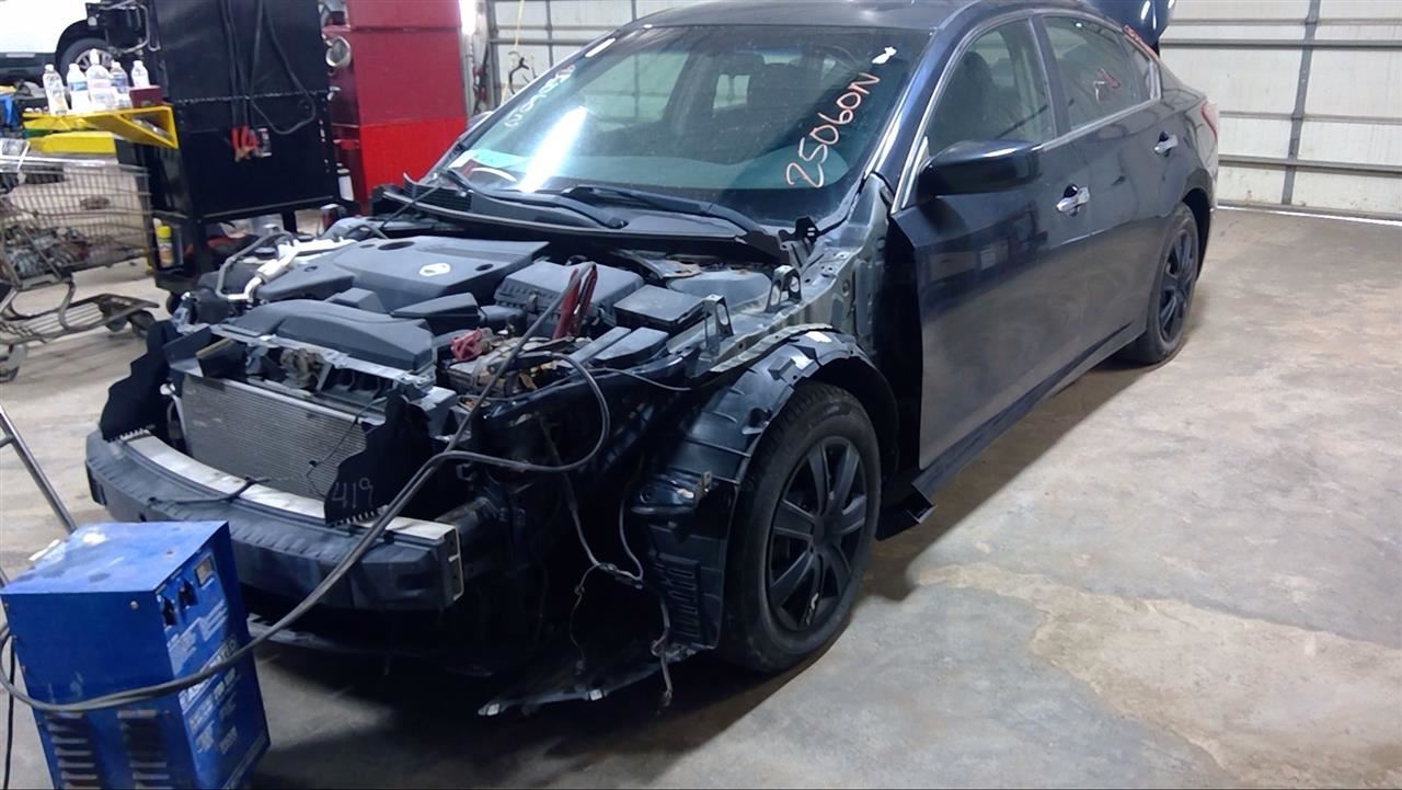 https://f005.backblazeb2.com/file/img-partshotlines-com/Inventory/MA178/Vehicle/9317_01.jpg