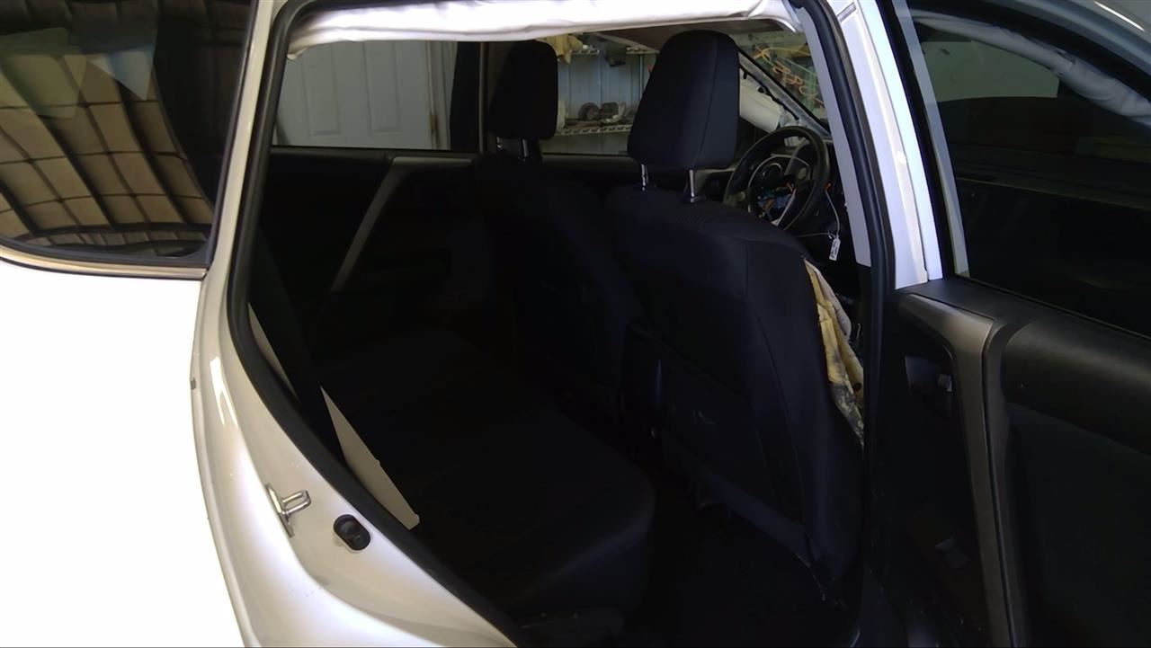 https://f005.backblazeb2.com/file/img-partshotlines-com/Inventory/MA178/Vehicle/9544_11.jpg
