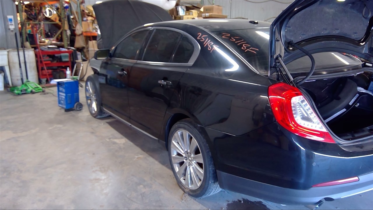 https://f005.backblazeb2.com/file/img-partshotlines-com/Inventory/MA178/Vehicle/9922_07.jpg
