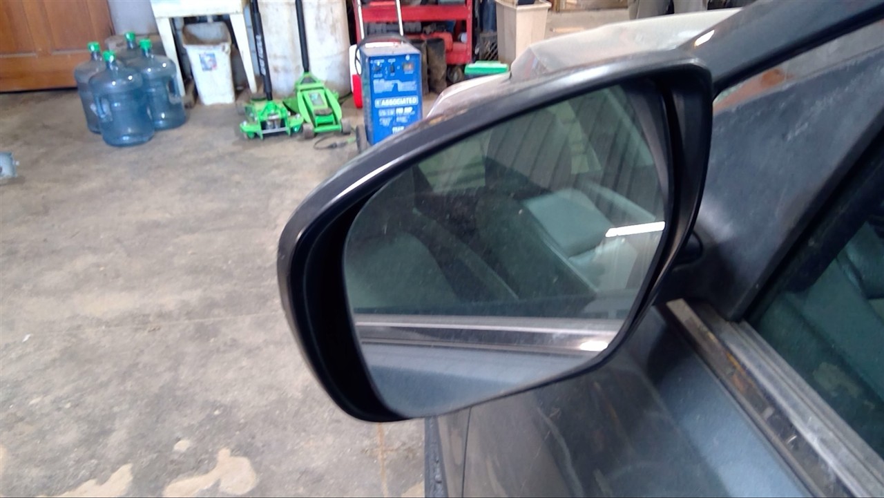 https://f005.backblazeb2.com/file/img-partshotlines-com/Inventory/MA178/Vehicle/9963_10.jpg