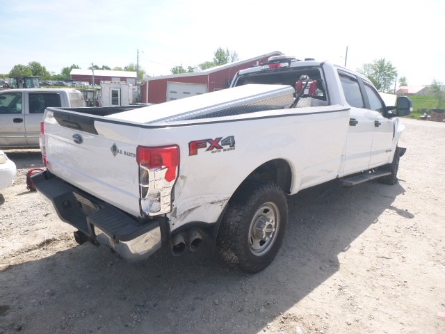 https://f005.backblazeb2.com/file/img-partshotlines-com/Inventory/MA185/Vehicle/100251_07.jpg