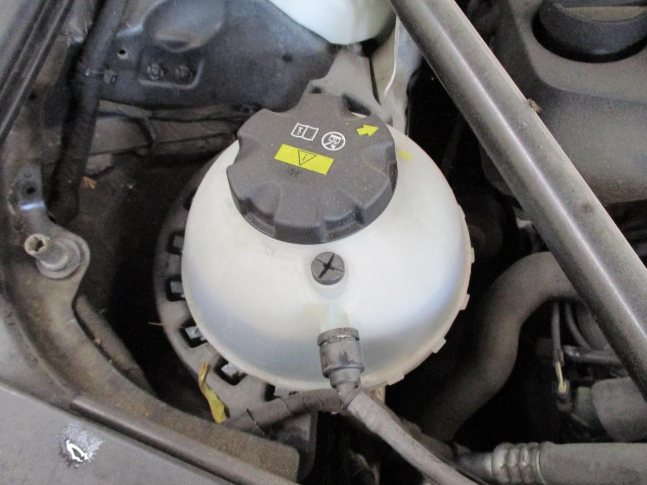 https://f005.backblazeb2.com/file/img-partshotlines-com/Inventory/MA185/Vehicle/100265_09.jpg