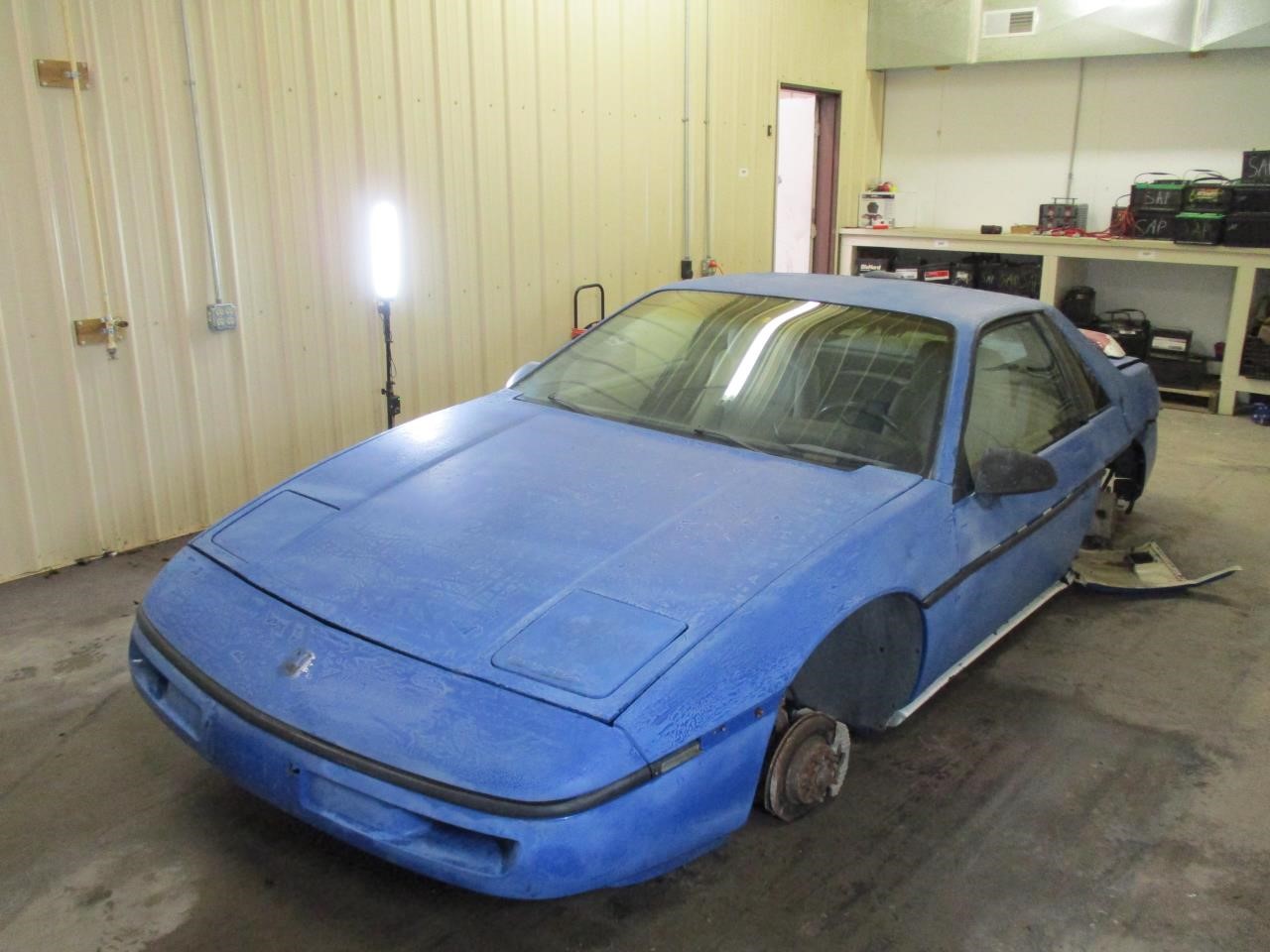 https://f005.backblazeb2.com/file/img-partshotlines-com/Inventory/MA185/Vehicle/101241_01.jpg