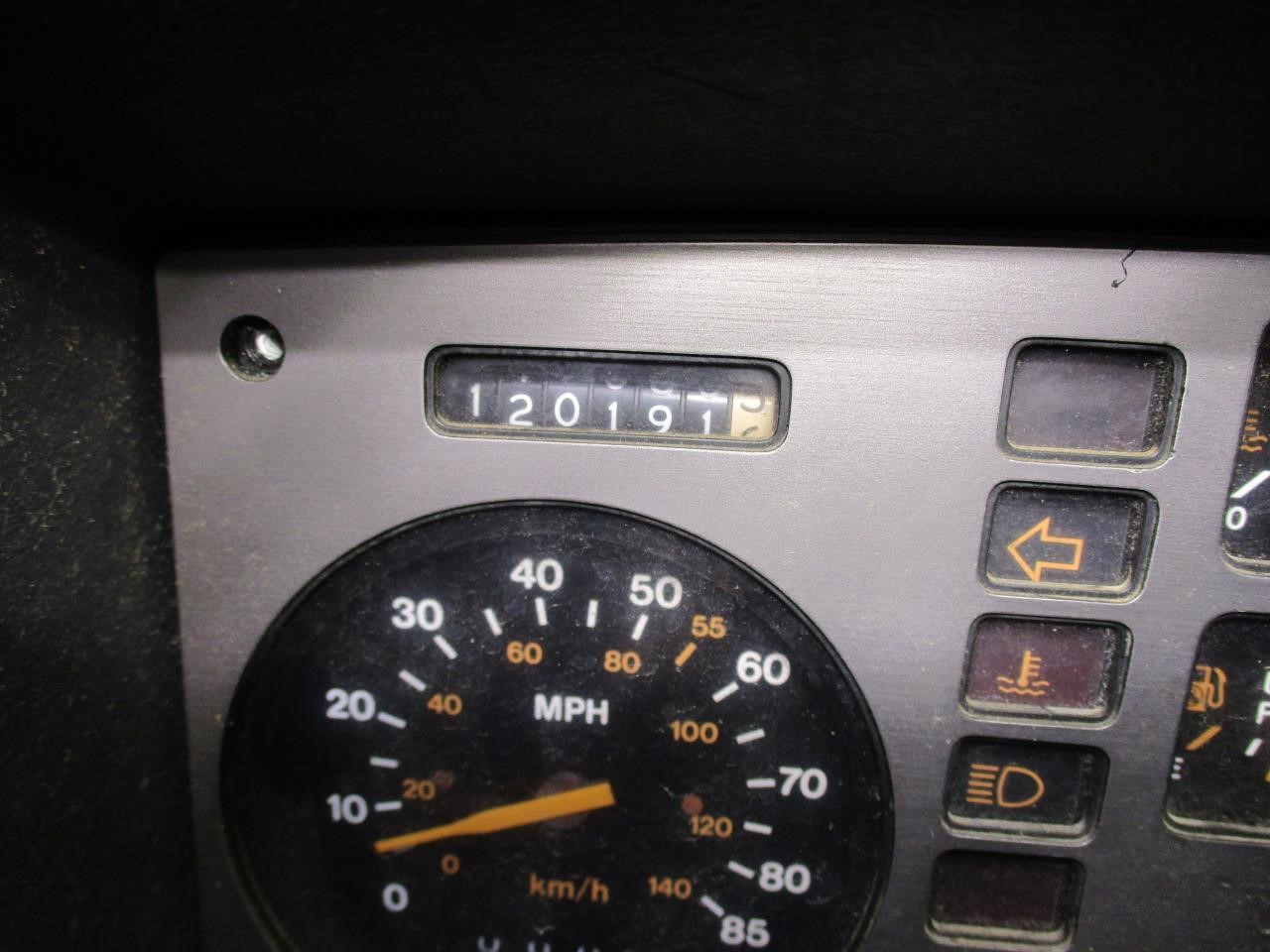 https://f005.backblazeb2.com/file/img-partshotlines-com/Inventory/MA185/Vehicle/101241_03.jpg
