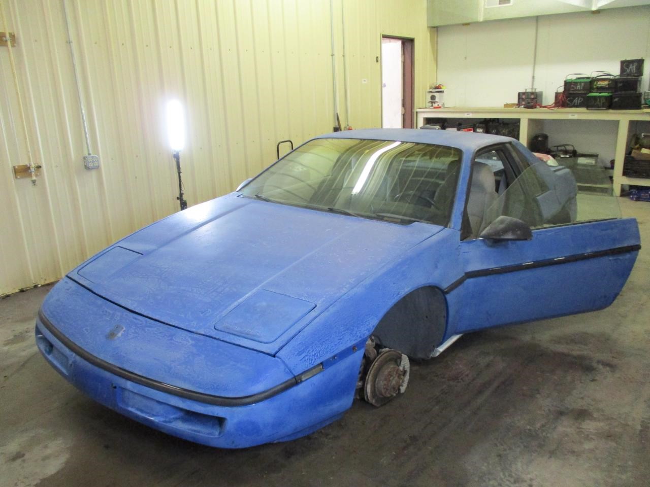 https://f005.backblazeb2.com/file/img-partshotlines-com/Inventory/MA185/Vehicle/101241_09.jpg