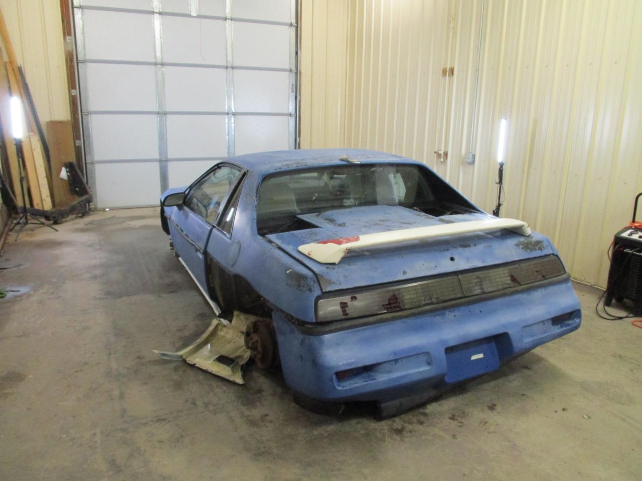 https://f005.backblazeb2.com/file/img-partshotlines-com/Inventory/MA185/Vehicle/101241_10.jpg