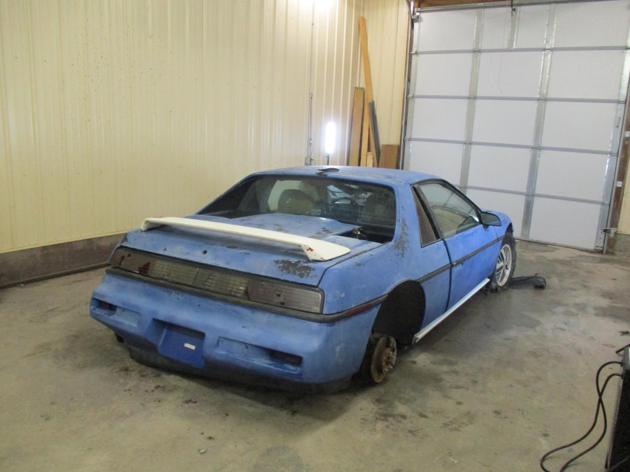 https://f005.backblazeb2.com/file/img-partshotlines-com/Inventory/MA185/Vehicle/101241_11.jpg