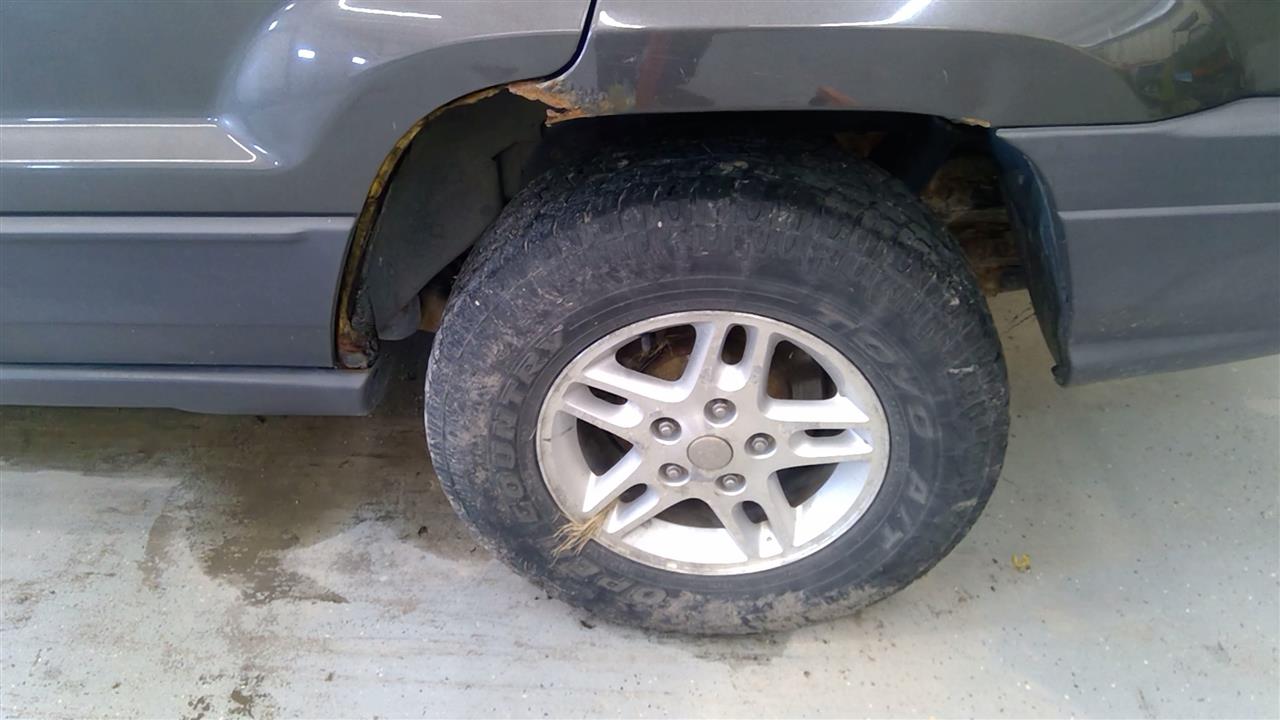 https://f005.backblazeb2.com/file/img-partshotlines-com/Inventory/MA185/Vehicle/101784_07.jpg
