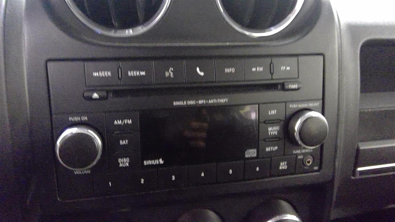 Vehicle/103100_62.jpg