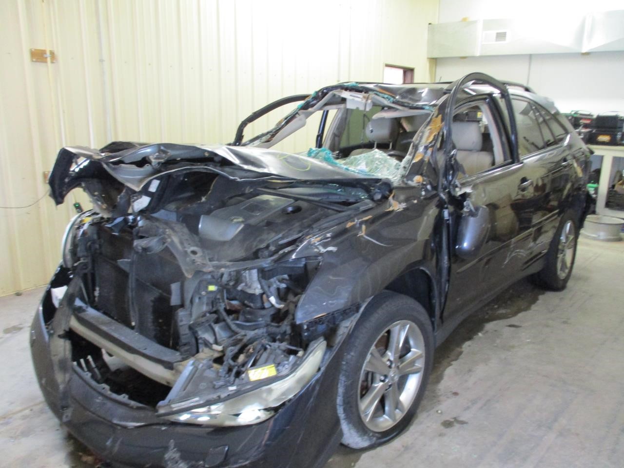 https://f005.backblazeb2.com/file/img-partshotlines-com/Inventory/MA185/Vehicle/103300_12.jpg