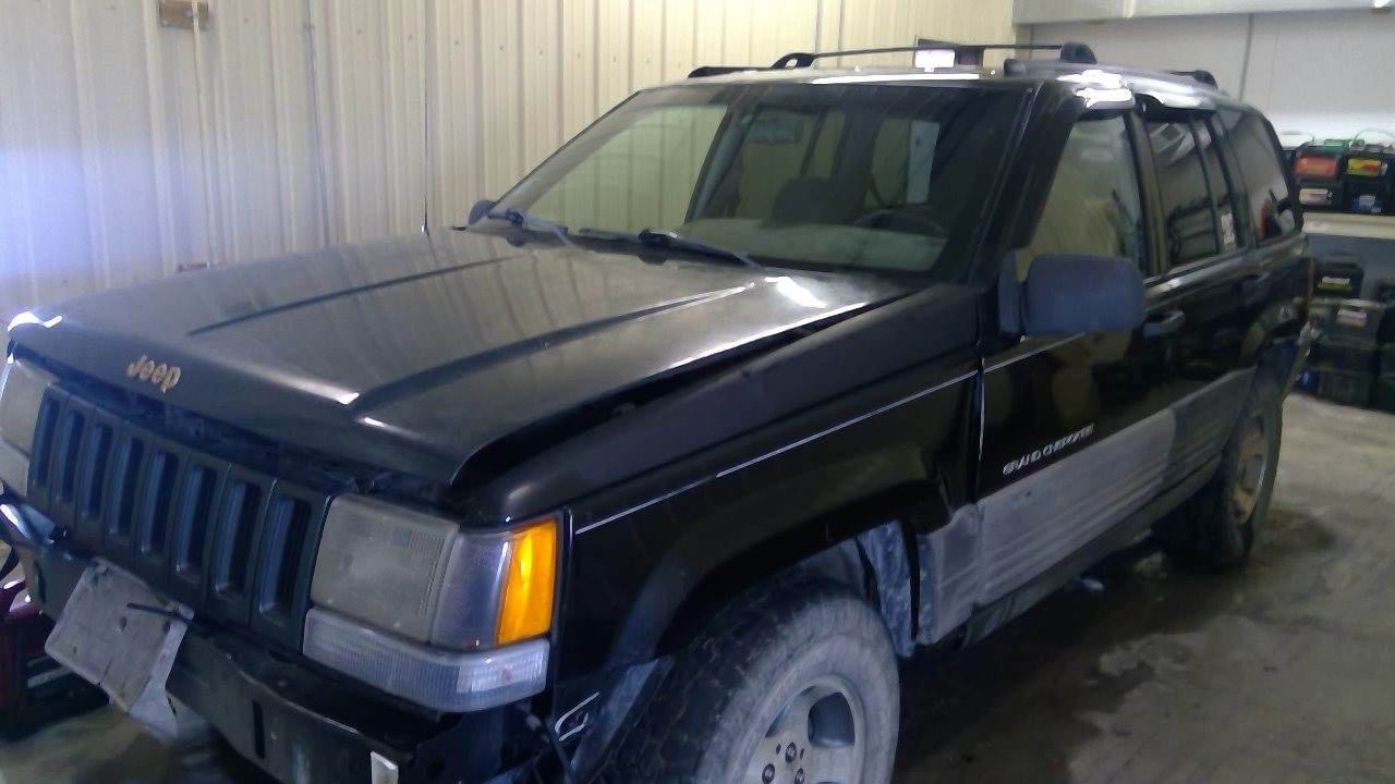 https://f005.backblazeb2.com/file/img-partshotlines-com/Inventory/MA185/Vehicle/104122_02.jpg
