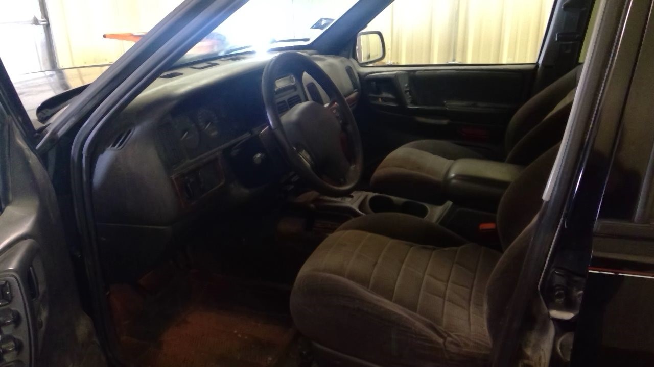 https://f005.backblazeb2.com/file/img-partshotlines-com/Inventory/MA185/Vehicle/104122_03.jpg