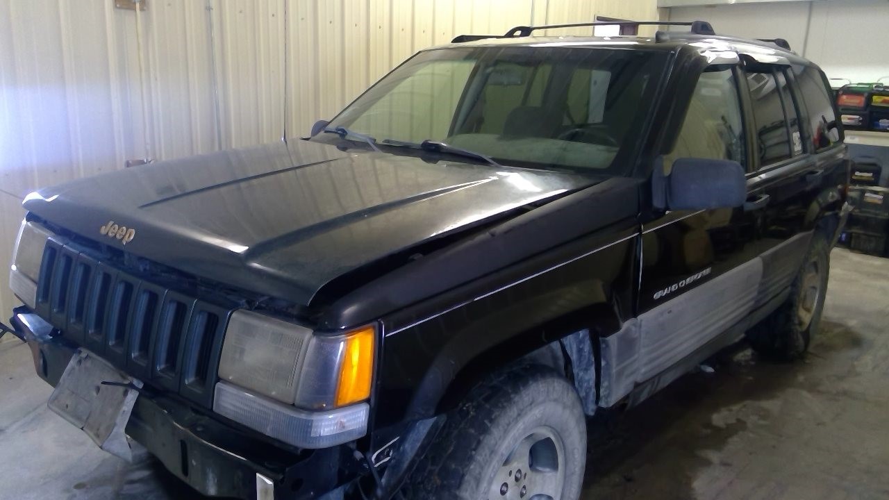 https://f005.backblazeb2.com/file/img-partshotlines-com/Inventory/MA185/Vehicle/104122_10.jpg