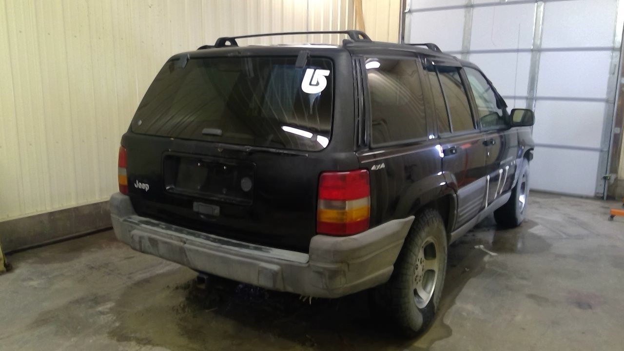 https://f005.backblazeb2.com/file/img-partshotlines-com/Inventory/MA185/Vehicle/104122_12.jpg