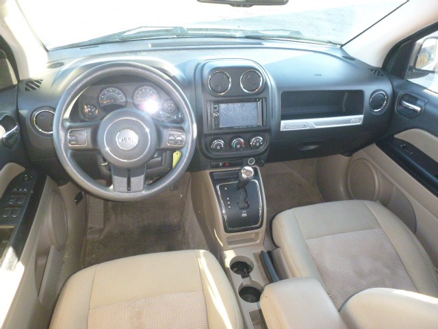 Vehicle/104364_02.jpg