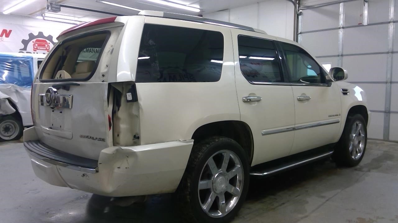 https://f005.backblazeb2.com/file/img-partshotlines-com/Inventory/MA185/Vehicle/104664_12.jpg