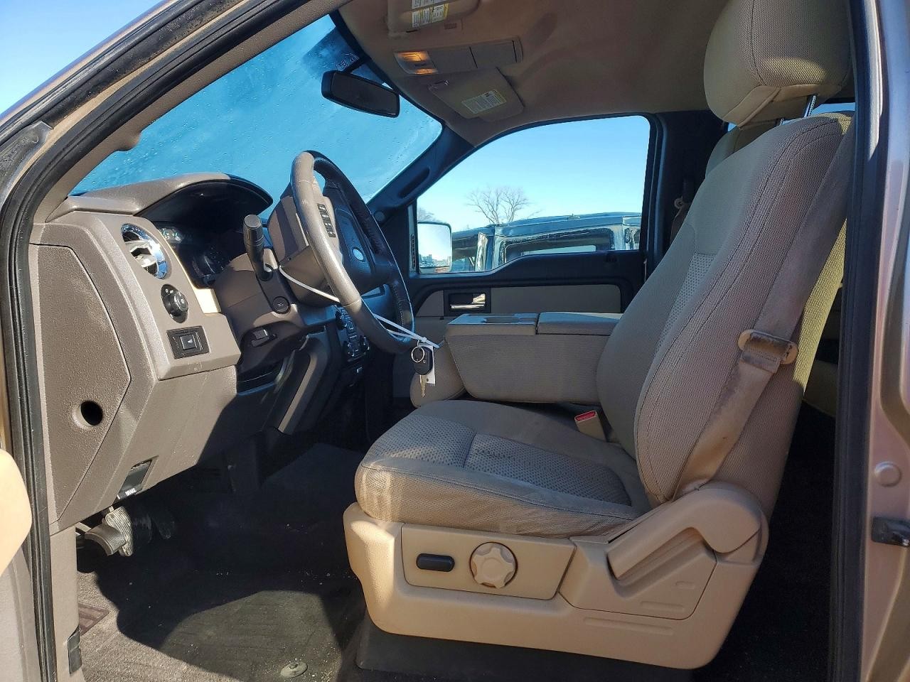 https://f005.backblazeb2.com/file/img-partshotlines-com/Inventory/MA185/Vehicle/105795_07.jpg