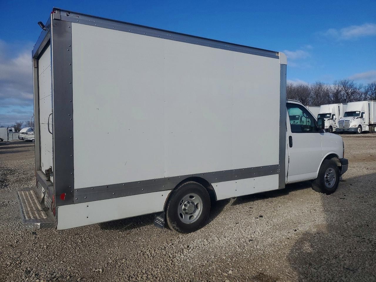 https://f005.backblazeb2.com/file/img-partshotlines-com/Inventory/MA185/Vehicle/105889_03.jpg