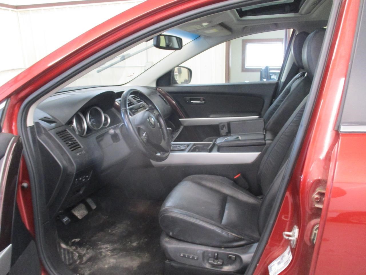 https://f005.backblazeb2.com/file/img-partshotlines-com/Inventory/MA185/Vehicle/105890_02.jpg