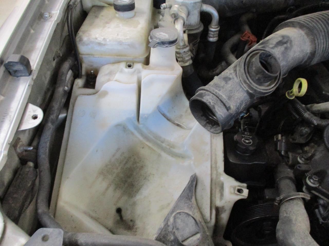 https://f005.backblazeb2.com/file/img-partshotlines-com/Inventory/MA185/Vehicle/105934_08.jpg
