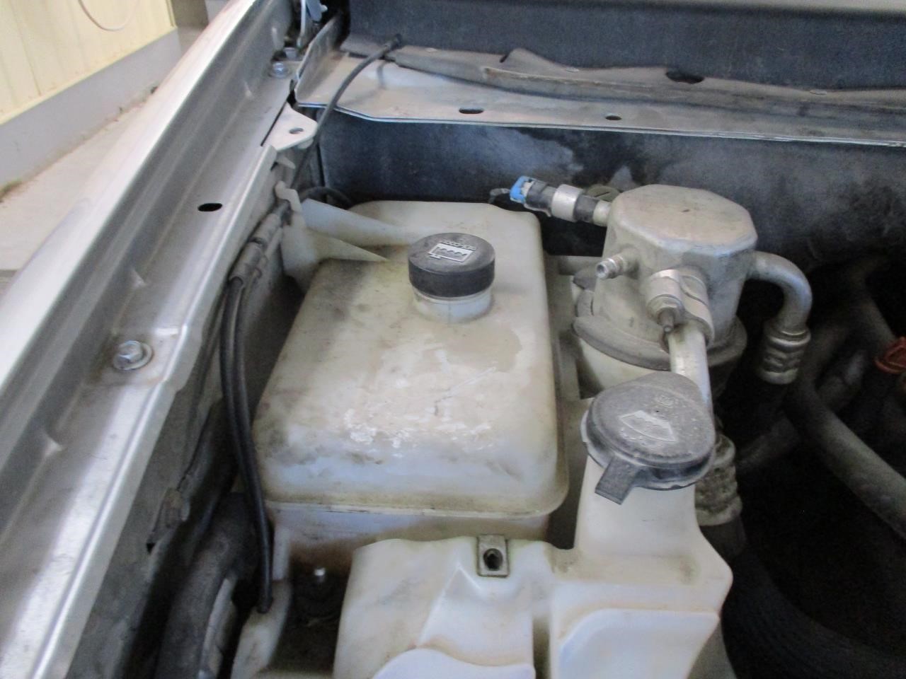 https://f005.backblazeb2.com/file/img-partshotlines-com/Inventory/MA185/Vehicle/105934_09.jpg