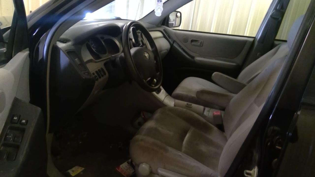 https://f005.backblazeb2.com/file/img-partshotlines-com/Inventory/MA185/Vehicle/106088_04.jpg