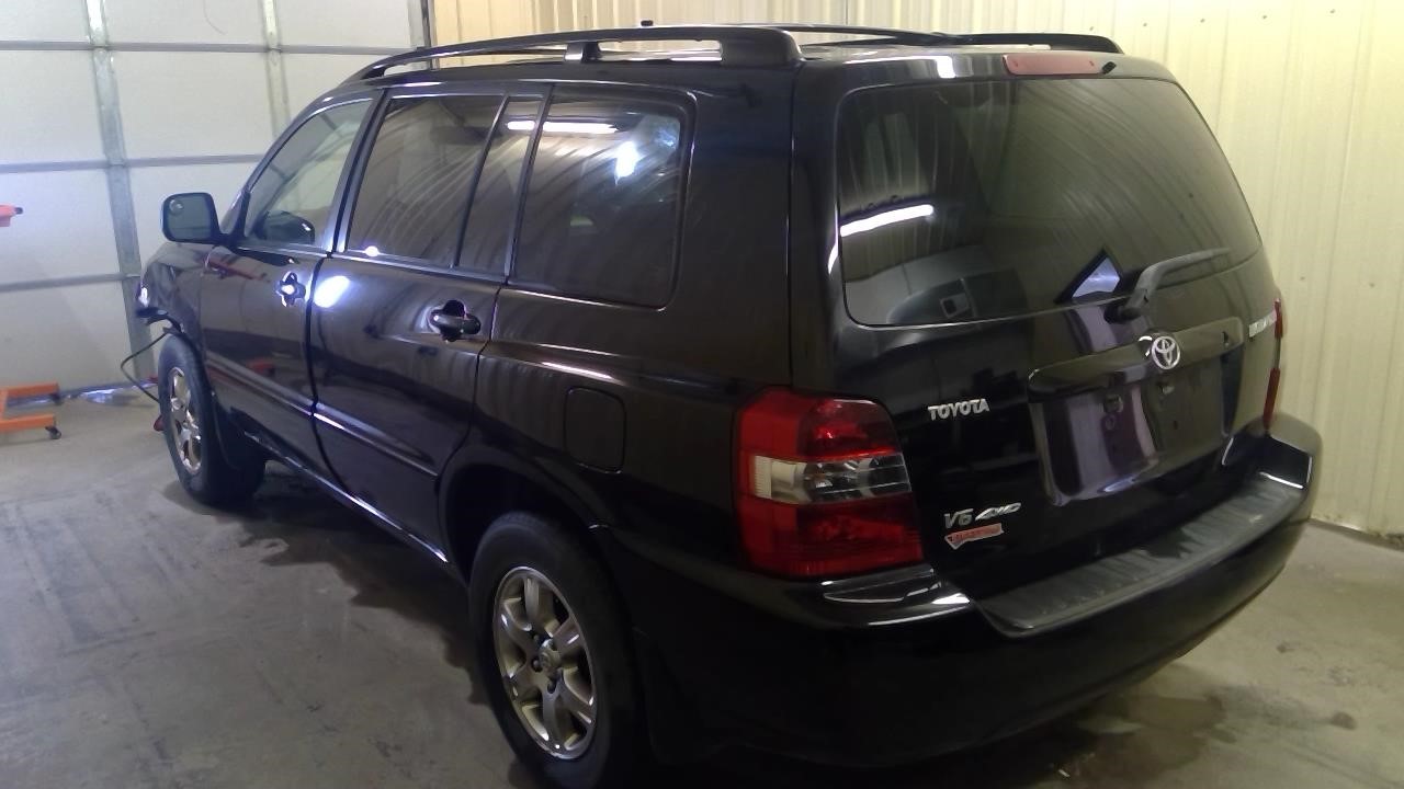 https://f005.backblazeb2.com/file/img-partshotlines-com/Inventory/MA185/Vehicle/106088_10.jpg