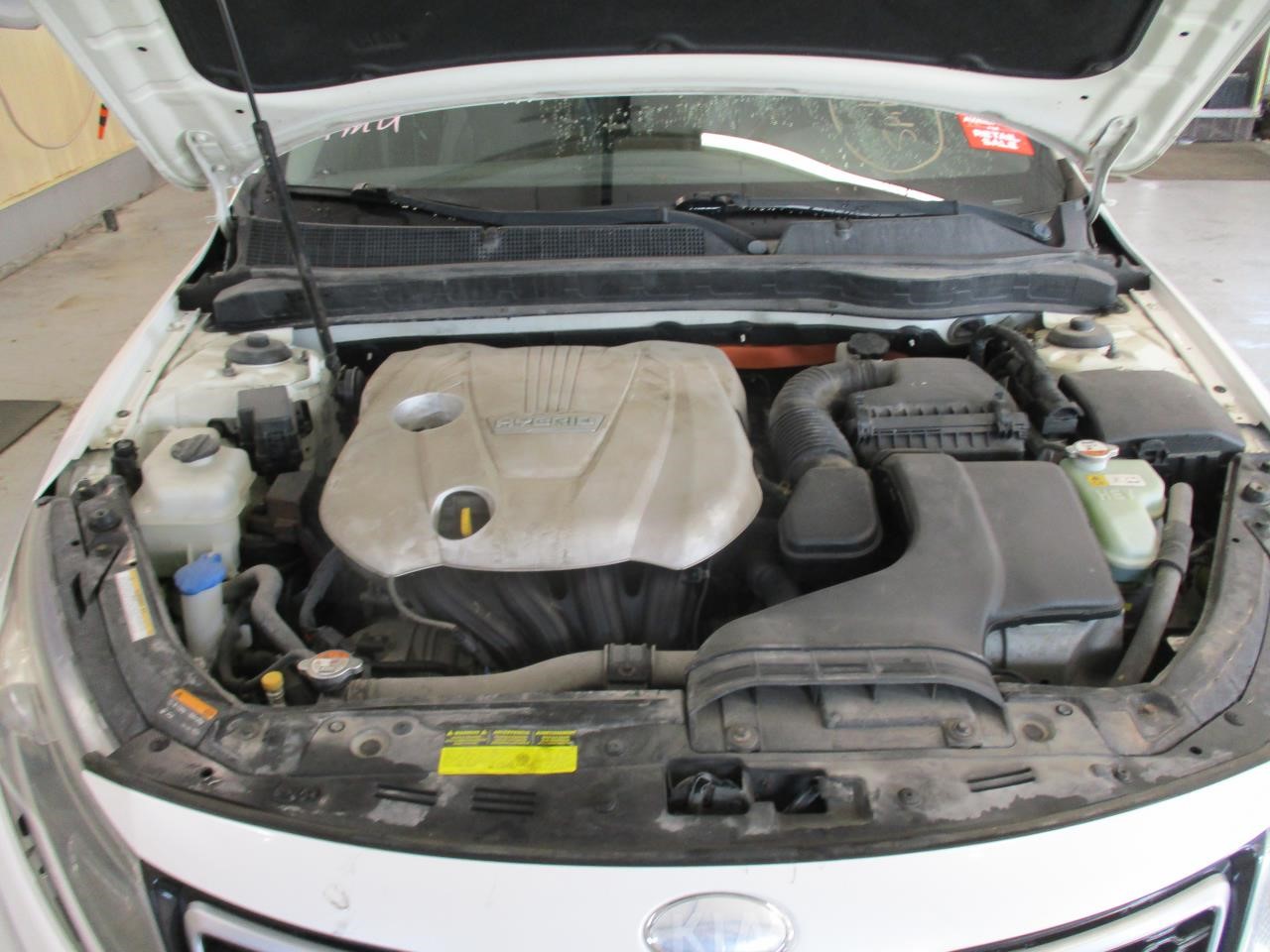 https://f005.backblazeb2.com/file/img-partshotlines-com/Inventory/MA185/Vehicle/106117_08.jpg