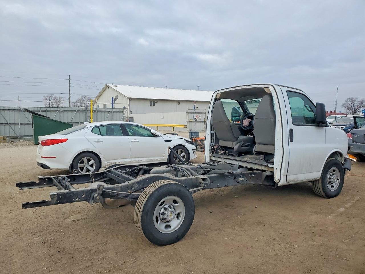 https://f005.backblazeb2.com/file/img-partshotlines-com/Inventory/MA185/Vehicle/106538_03.jpg