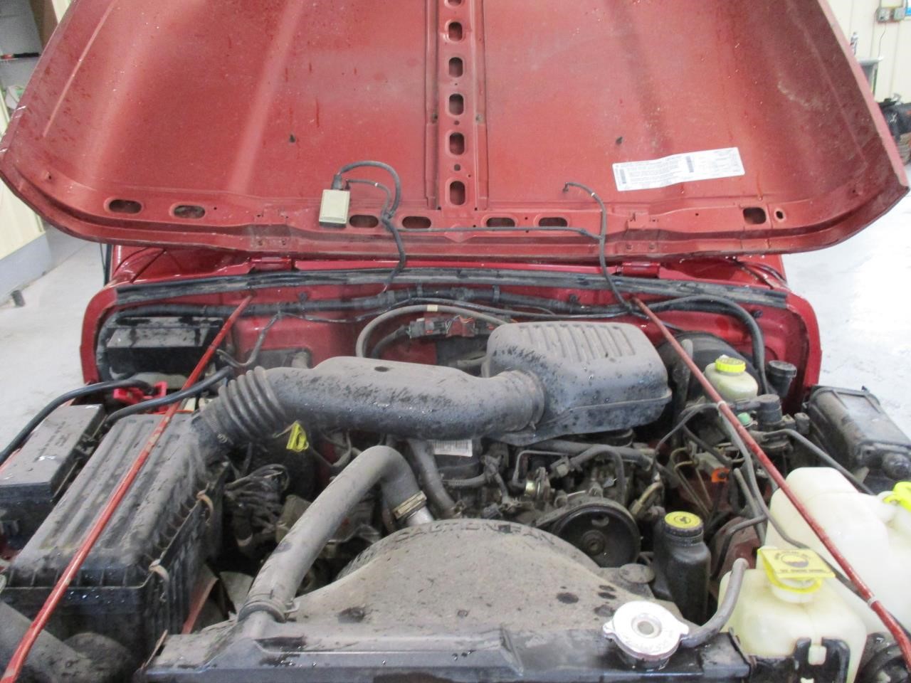 https://f005.backblazeb2.com/file/img-partshotlines-com/Inventory/MA185/Vehicle/106540_08.jpg